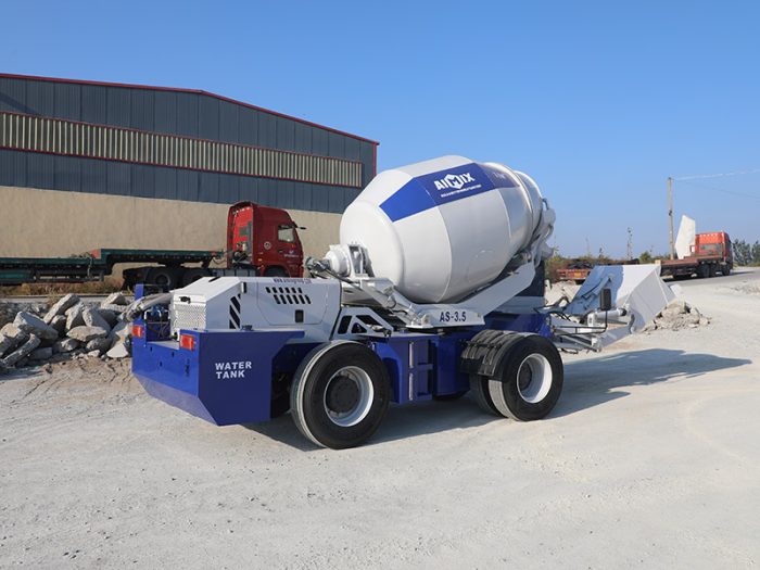 Self Loading Concrete Mixer Truck