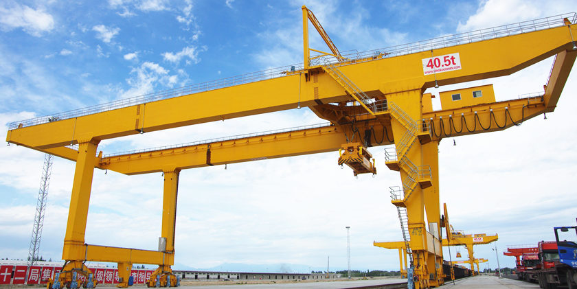 rail mounted container crane