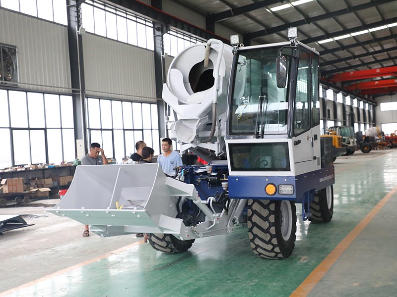 AS-1.8 self-loading mobile concrete mixer