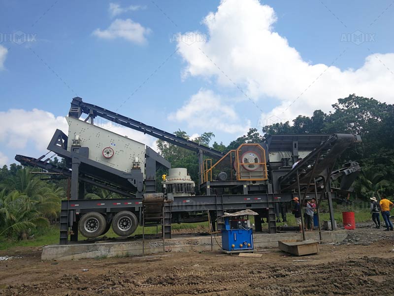 mobile stone crusher station