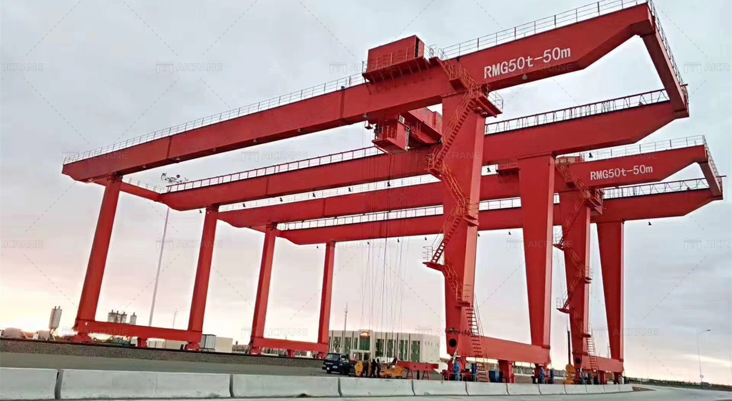 rail mounted container crane