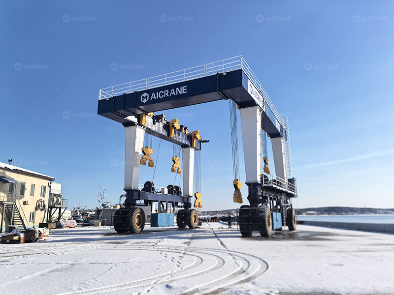 boat travel lift